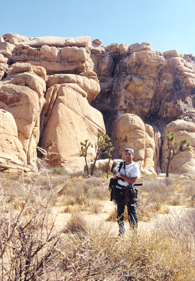 Looking towards Cyclops Rock, The Eye (5.1) climbs the cleft in the
middle and exits through the here pixel-wide opening below the top roof.