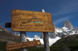crw_3981 Signpost at the fork to Laguna Torre, with Fitzroy in the background.