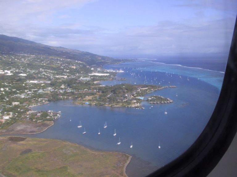 Leaving Tahiti for Taha'a.